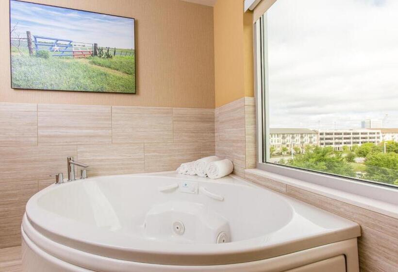 سوئیت با وان آب گرم, Cambria Hotel Plano   Frisco