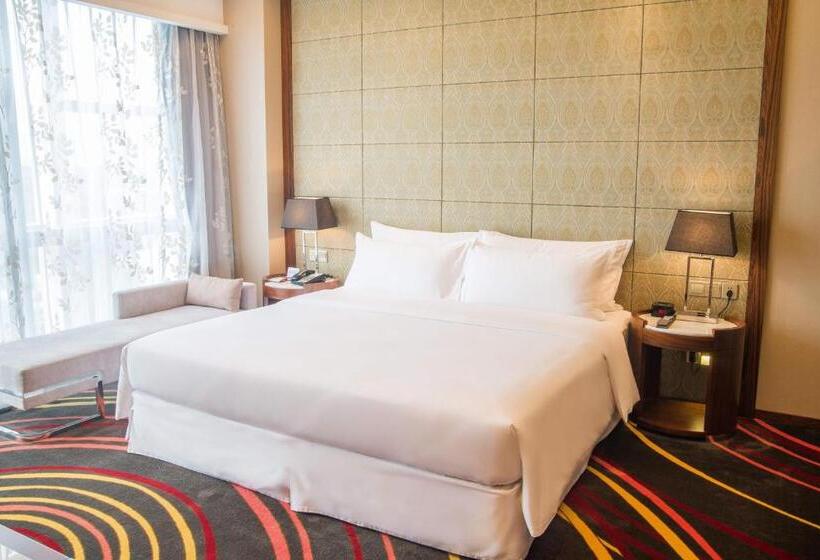 سوئیت پریمیوم, Ramada Plaza Huizhou East