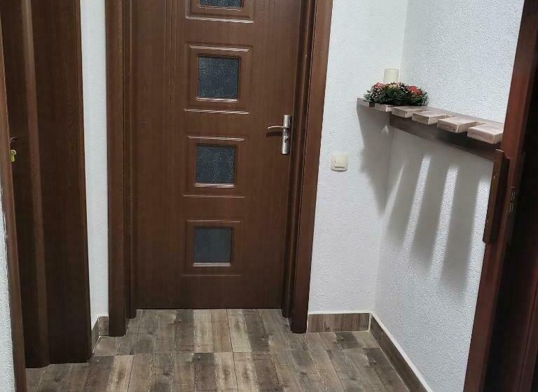 اتاق استاندارد, Boina House