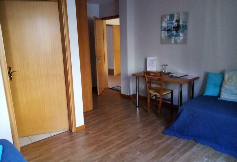 Номер Стандарт Трехместный, Chambres Thirion