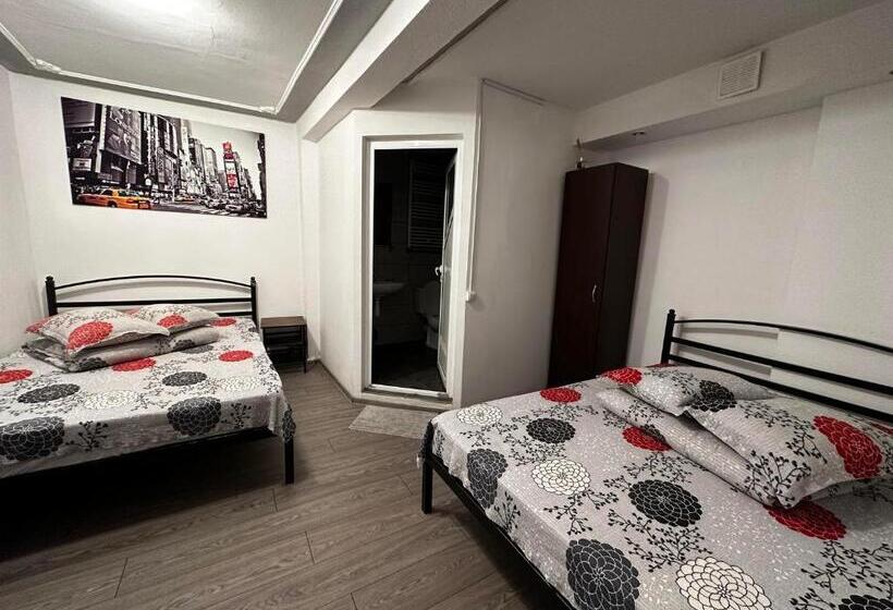 Четырехместный Номер Стандарт, Casa Bucovineană