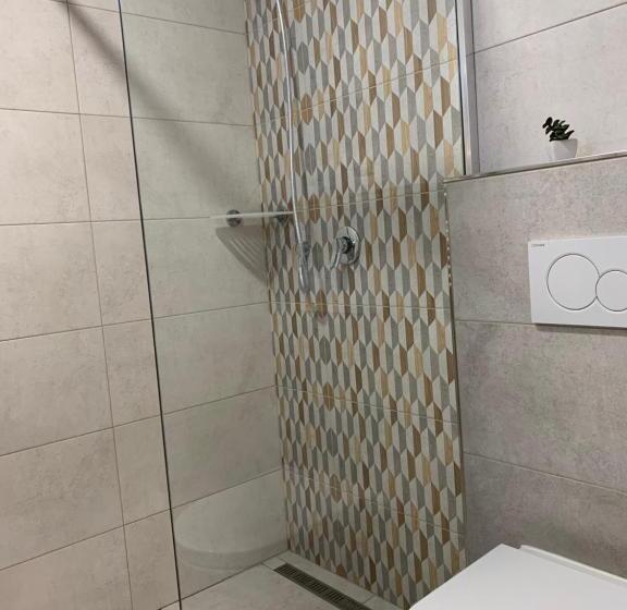 1베드룸 아파트 1층, Apartmány Valča