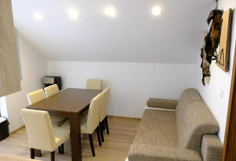 침실 2개 아파트, Apartmány Valča