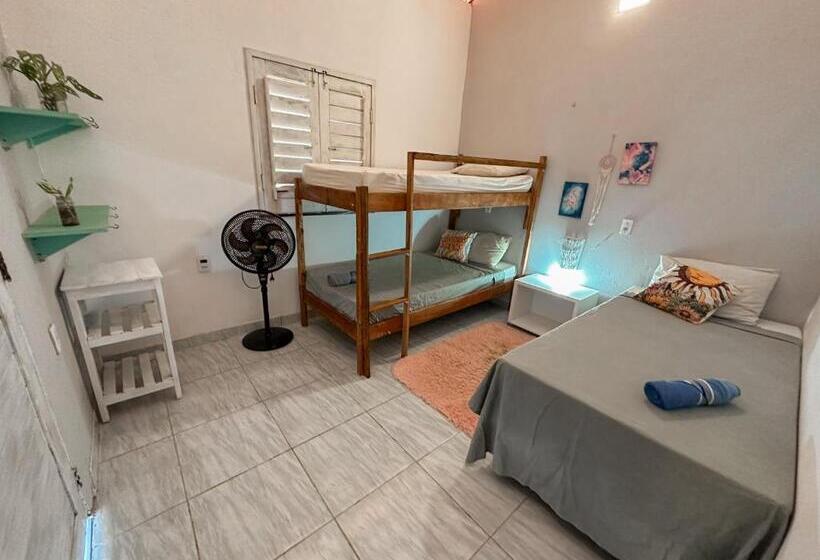 اتاق استاندارد سه تخته با بالکن, Vila Da Sereia Hostel E Pousada
