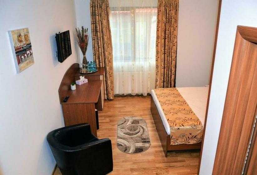 マウンテンビュースタンダードルーム, Casa Tibi   Sinaia