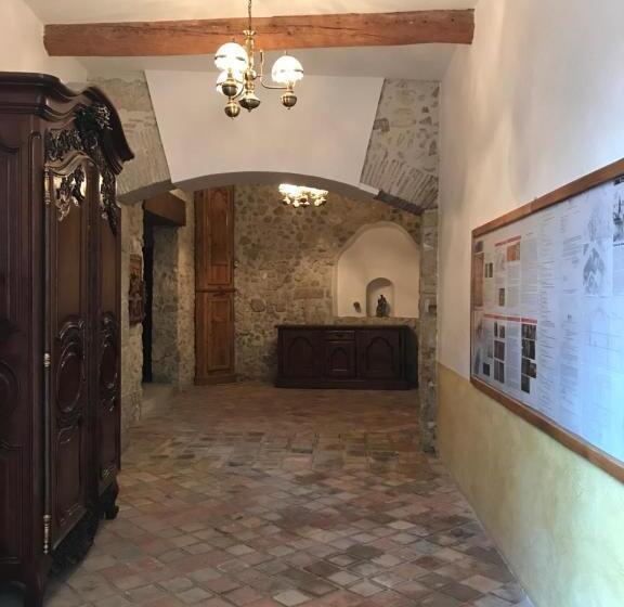 اتاق لوکس, Couvent Des Carmes