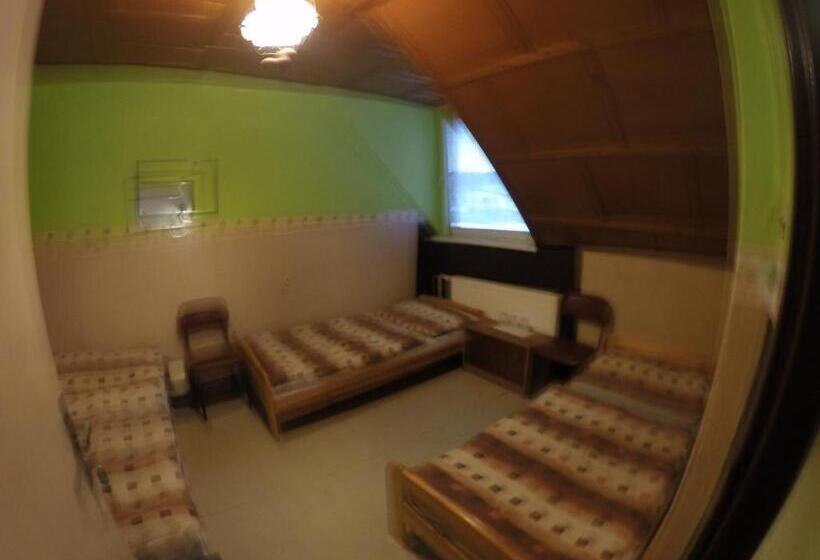 Семейный Номер, Turistika Ubytovňa Sivá Brada