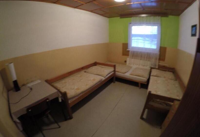 Семейный Номер, Turistika Ubytovňa Sivá Brada