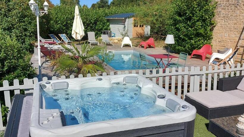 Семейный Номер Вид на Сад, Le Clos Des Bories