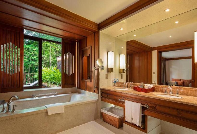 Номер Deluxe Кровать Кинг, Anantara Xishuangbanna Resort