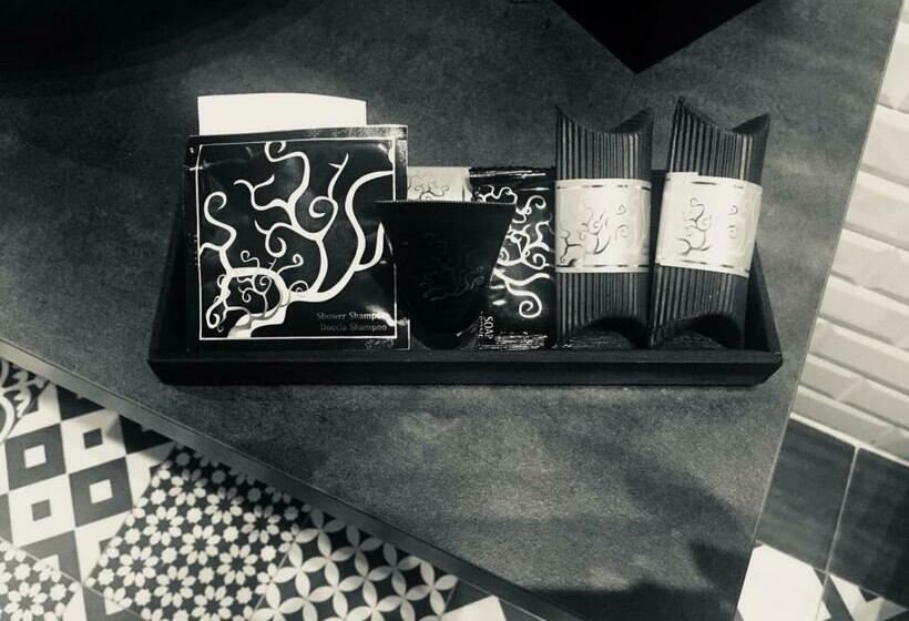 اتاق لوکس سه تخته, Pompei Palace B&b