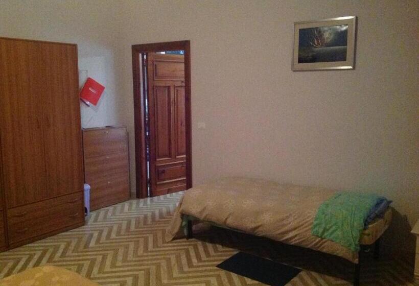 اتاق لوکس, Bed & Breakfast Da Charlie