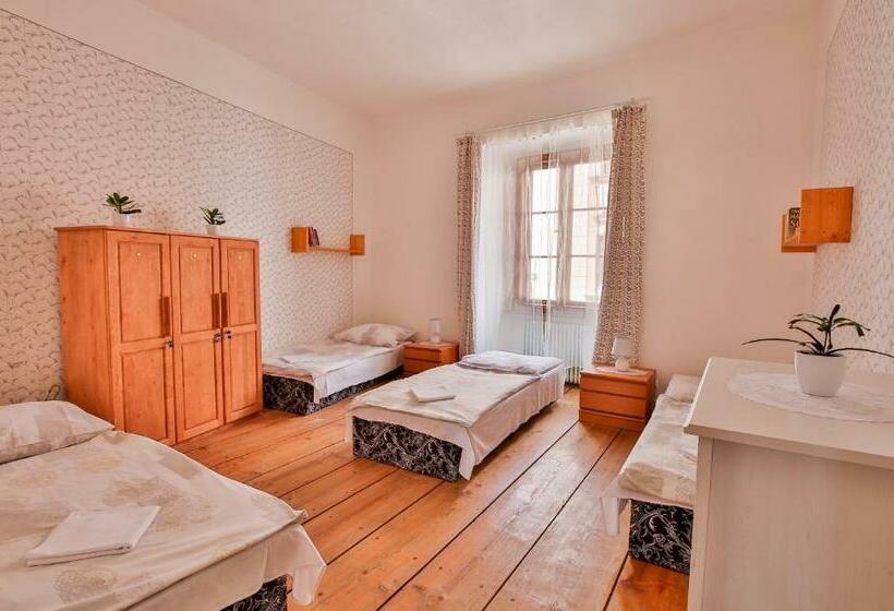四人标准间, Rodinný Hostel Stárkův Dům