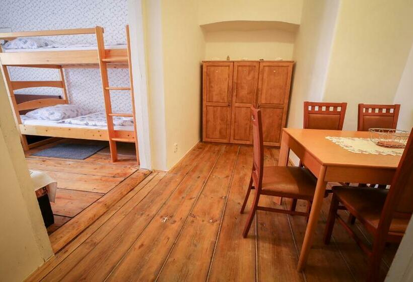 5人标间, Rodinný Hostel Stárkův Dům