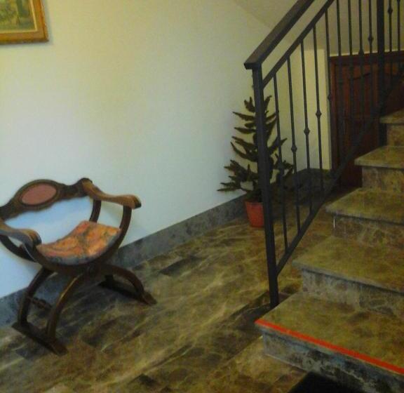 اتاق استاندارد یک نفره, B&b Tio Pepe