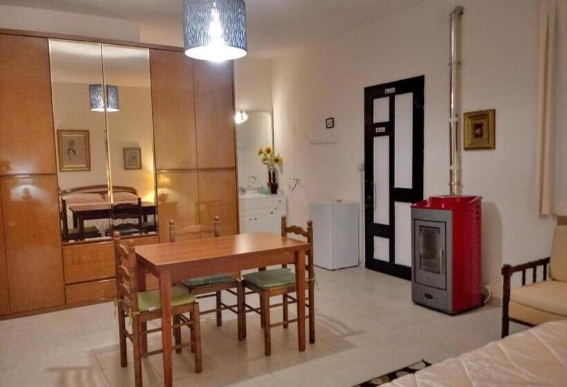 اتاق استاندارد, B&b Tio Pepe
