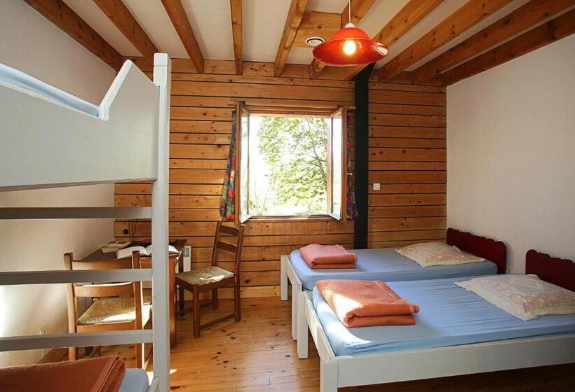Кровать в Общей Комнате, Gîte Equisud   Demi Pension Inclus
