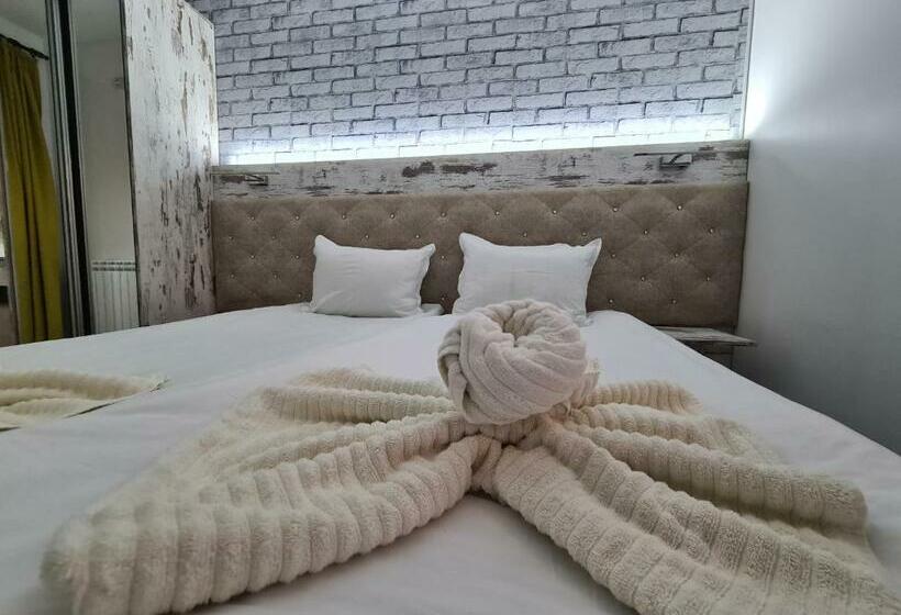 Номер Стандарт с Балконом, Vila Kalvachevi
