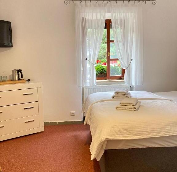 Номер Стандарт, Guesthouse Mikuláš Mikulov   Free Parking In The City Center