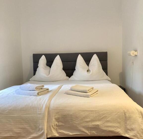 Номер Стандарт, Guesthouse Mikuláš Mikulov   Free Parking In The City Center