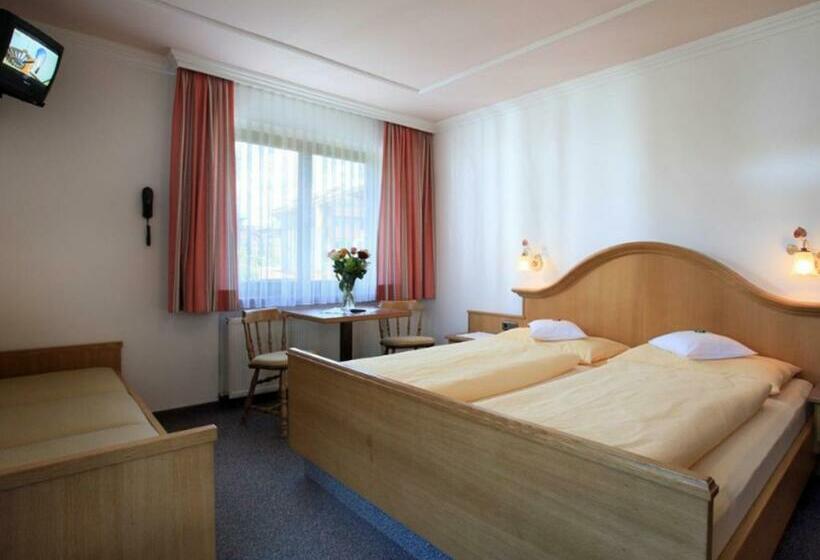 Номер Стандарт с Балконом, Pension Lärchenbrunn