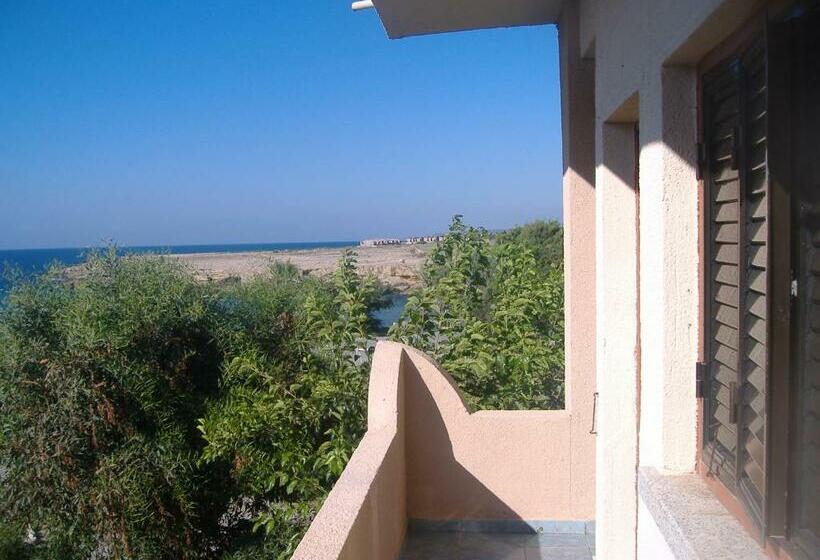 豪华海景房带阳台, Theresa Hotel At Karpaz Peninsula