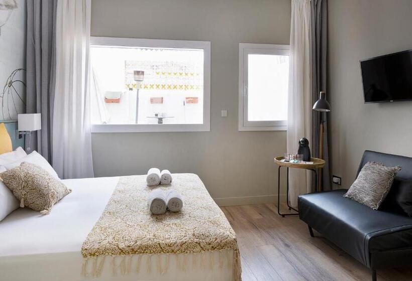 Номер Стандарт, Sitgesnextdoor