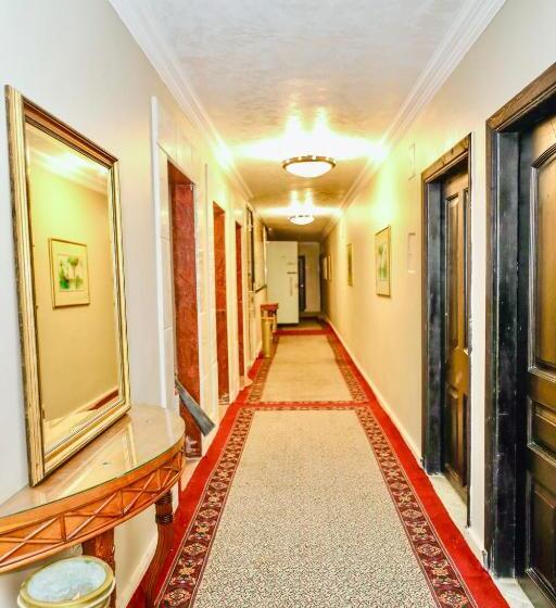 اتاق لوکس سه تخته, Comfort Inn Giza