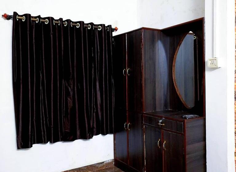 Номер Deluxe с Балконом, Om Sai Guest House