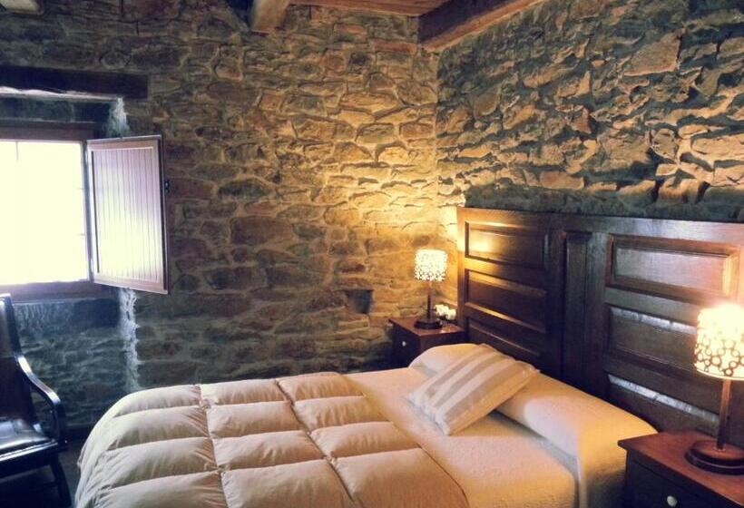 Номер Стандарт Трехместный, Hostal De Montaña La Aldeya