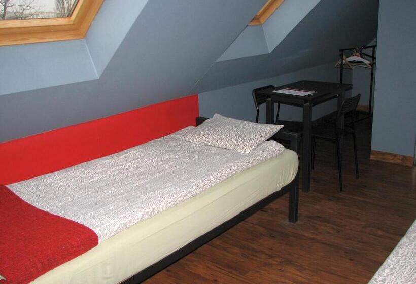 Четырехместный Номер Стандарт, Hostel Fabryka