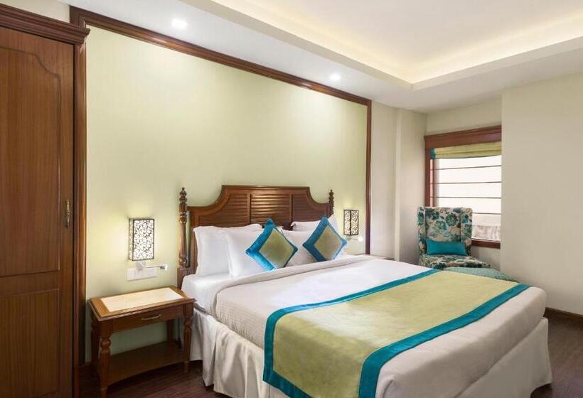 غرفة قياسية سرير كينج لذوى الإحتياجات الخاصة, Ramada By Wyndham Jamshedpur