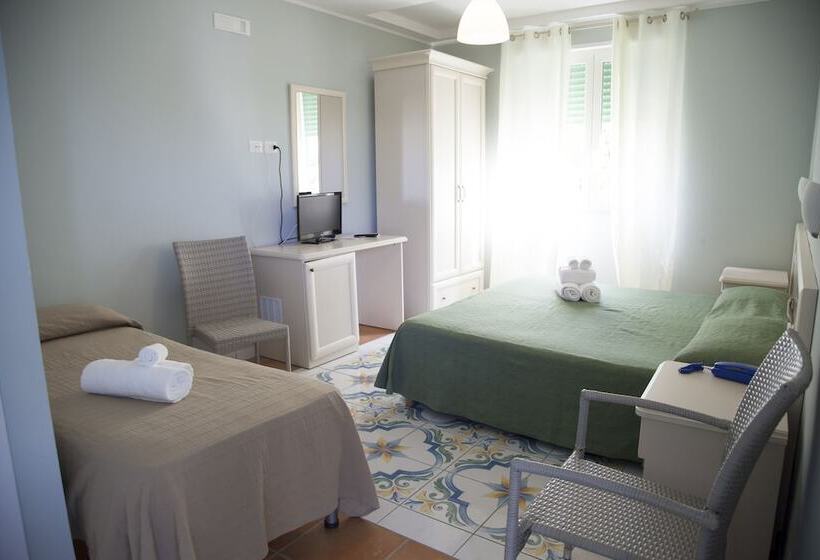 Четырехместный Номер Стандарт, Medea Beach Resort