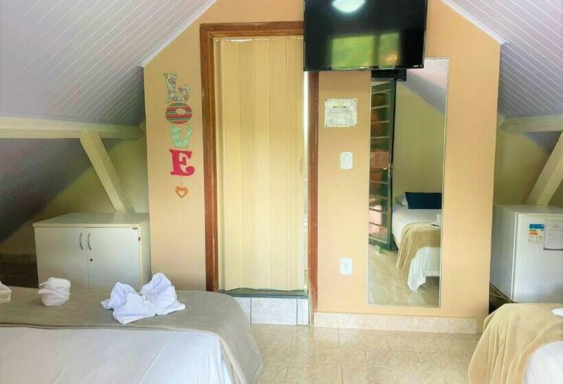 풀장 전망 스위트, Pousada Villa Três