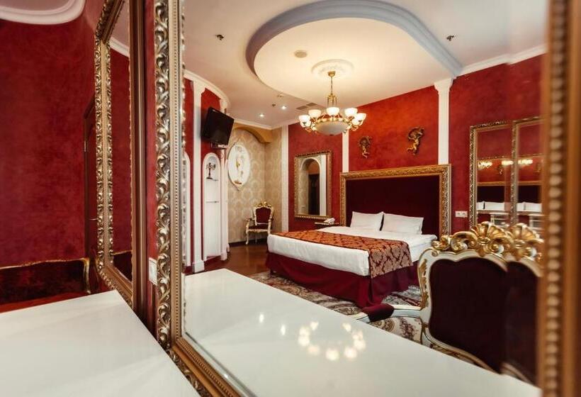 סוויטה, De Paris