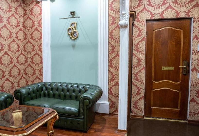 סוויטת 2 חדרי שינה, De Paris