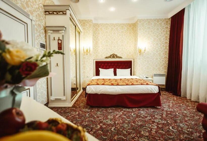 חדר סופריור, De Paris