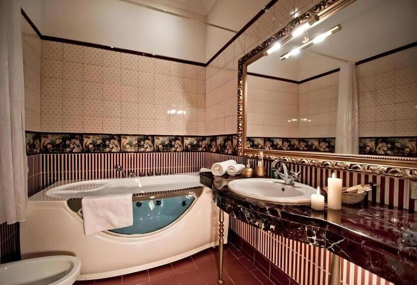 סוויטת 2 חדרי שינה, De Paris