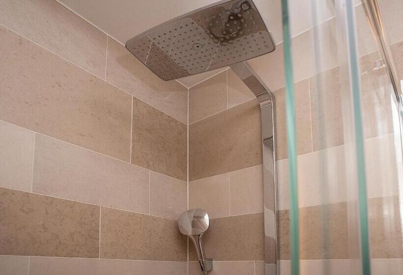 Четырехместный Номер Стандарт, Nox Belsize Park