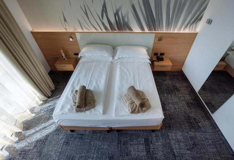 Номер Стандарт Боковой Вид на Море, Wellness Hotel Casa Barca