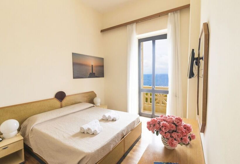Номер Стандарт Вид на Море с Балконом, Albergo Palazzo