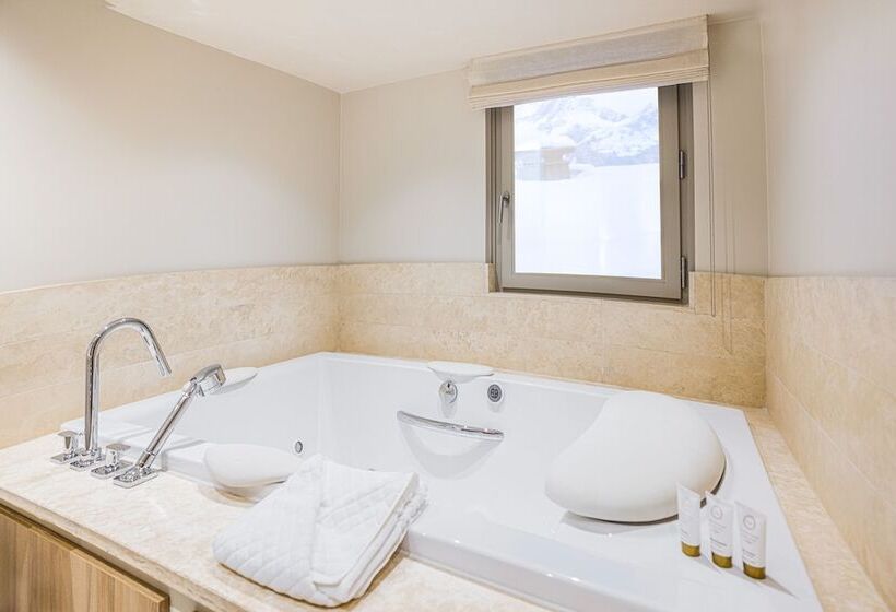 Люкс Комфорт, Les Suites De La Potiniere