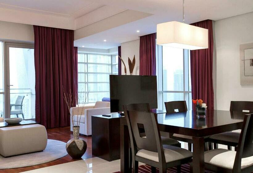 Люкс 2 Спальни, Pullman Dubai Jumeirah Lakes Towers