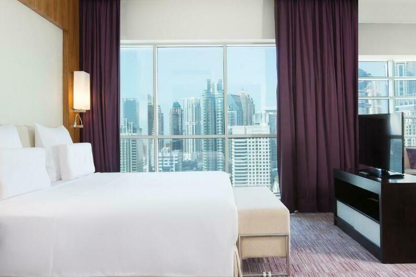 Номер Executive Кровать Кинг, Pullman Dubai Jumeirah Lakes Towers