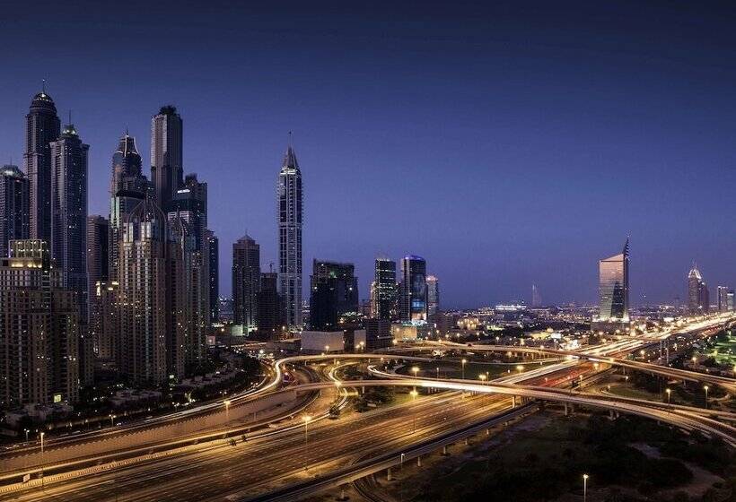 Номер Superior, Pullman Dubai Jumeirah Lakes Towers