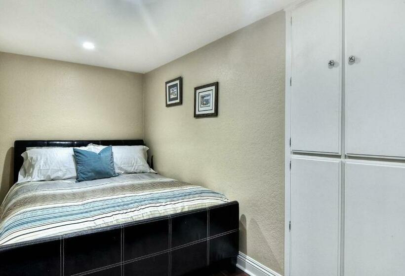 Апартаменты 2 Спальни, North Beach C