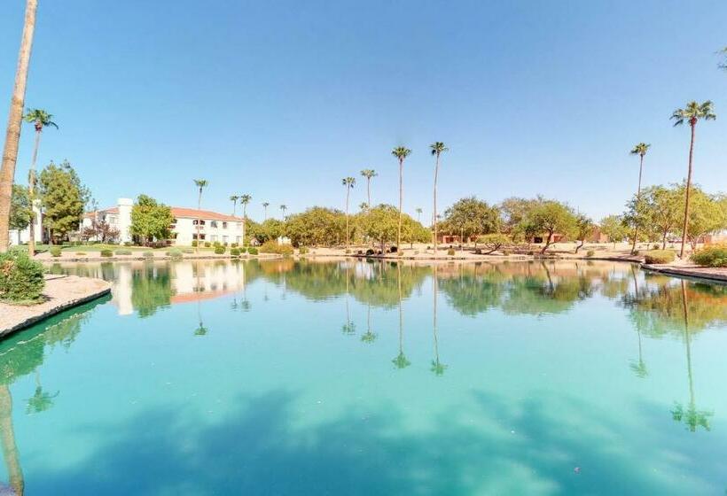 Апартаменты 2 Спальни, Superstition Springs