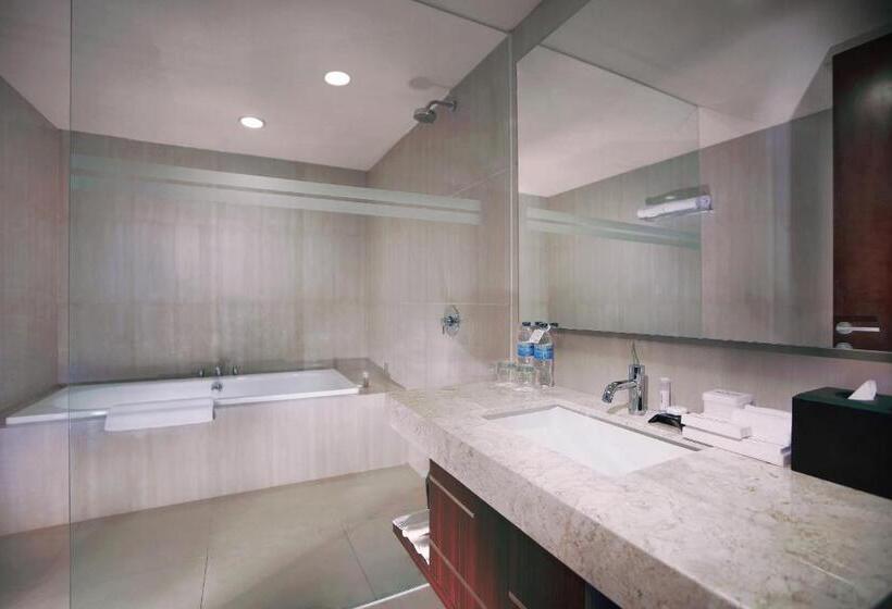 Номер Премиум, Aston Madiun Hotel & Conference Center