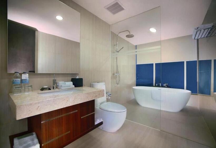Полулюкс, Aston Madiun Hotel & Conference Center