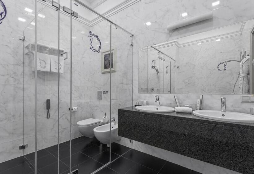 Люкс, Ribas Duke Boutique